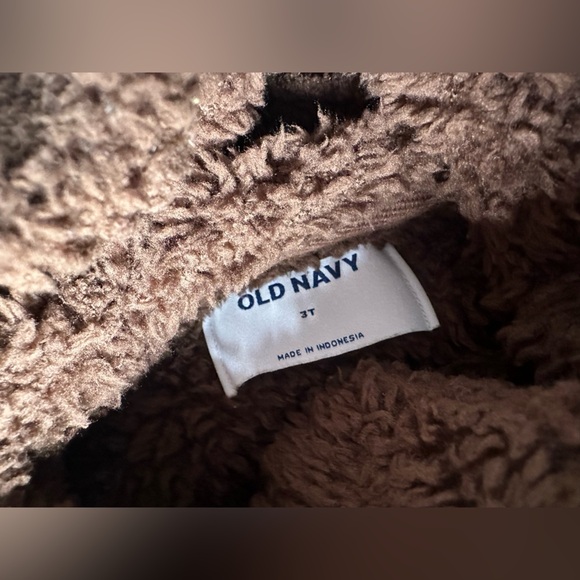 Old Navy Fluff Jacket - Picture 4 of 5